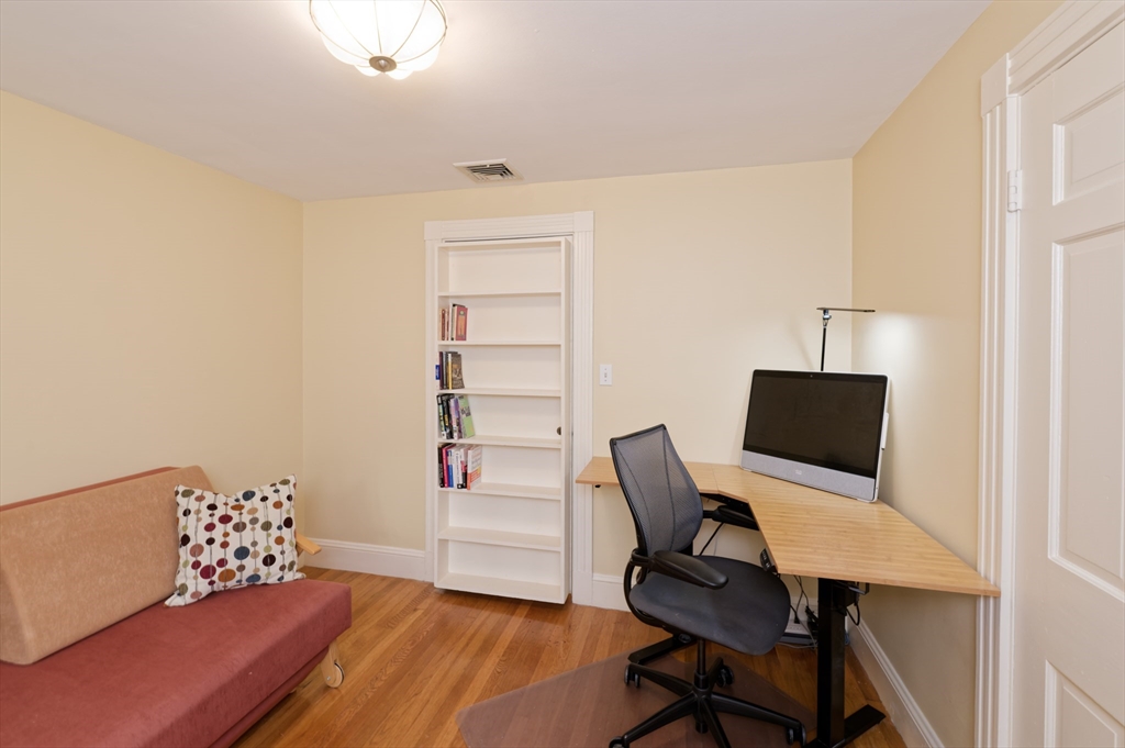 133 Arnold Road Newton, MA 02459 - Photo 25 of 42