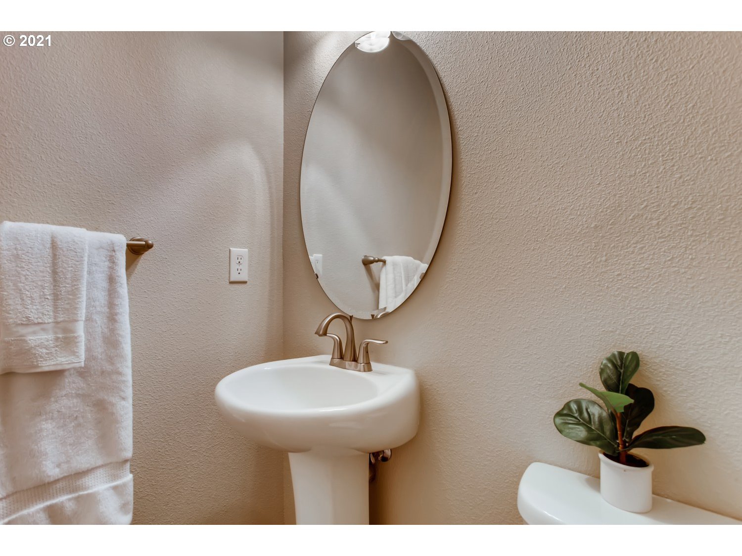 14895 Northwest Shackelford Road Portland, OR 97229 - Photo 21 of 30 Gallery Image 21