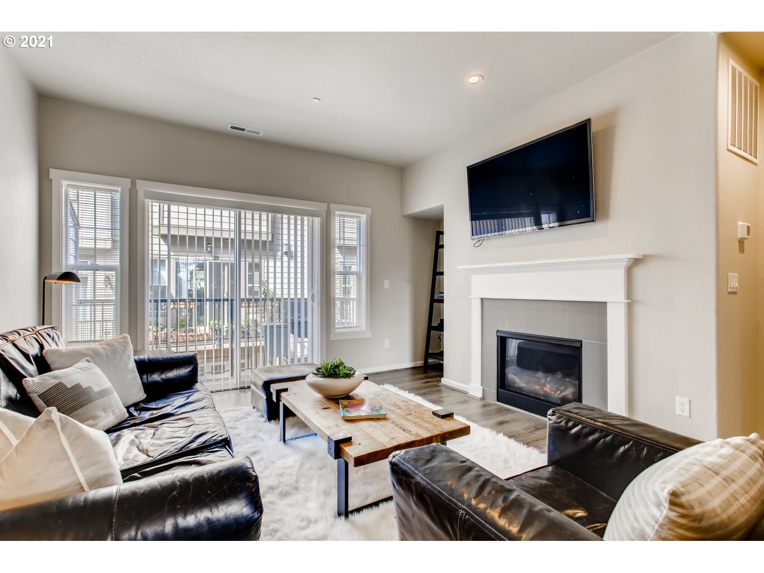14895 Northwest Shackelford Road Portland, OR 97229 - Photo 6 of 30 Gallery Image 6