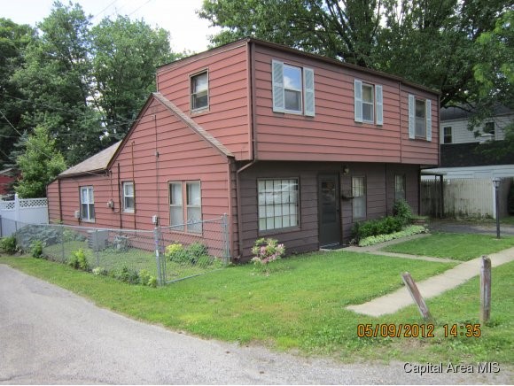 504 Wood Springfield, IL 62702 - Photo 1 of 5