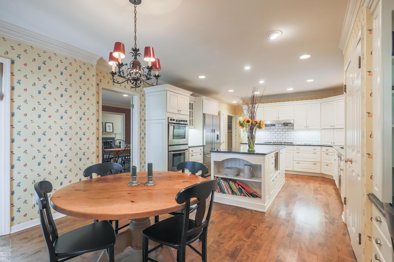 222 Moran Road Grosse Pointe, MI 48236 - Photo 21 of 51 50154533-12d165fe-e4f8-4f3d-a91c-5584182f6f1a.JPG