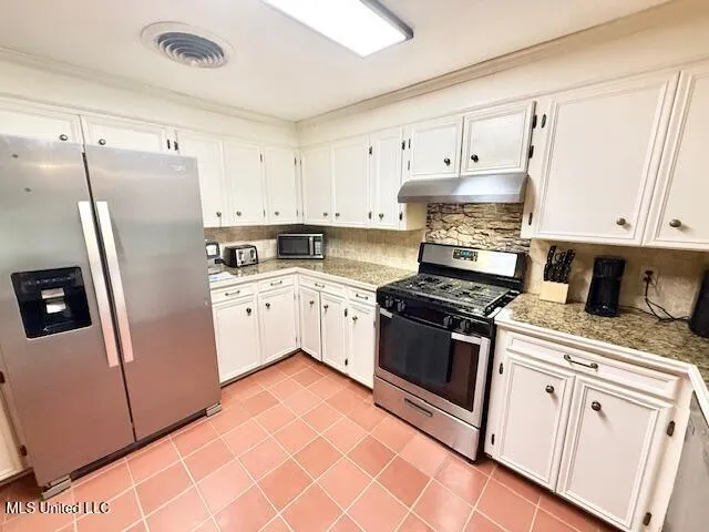 $235,000 | 621 Magnolia Avenue Northwest, Magee, MS 39111