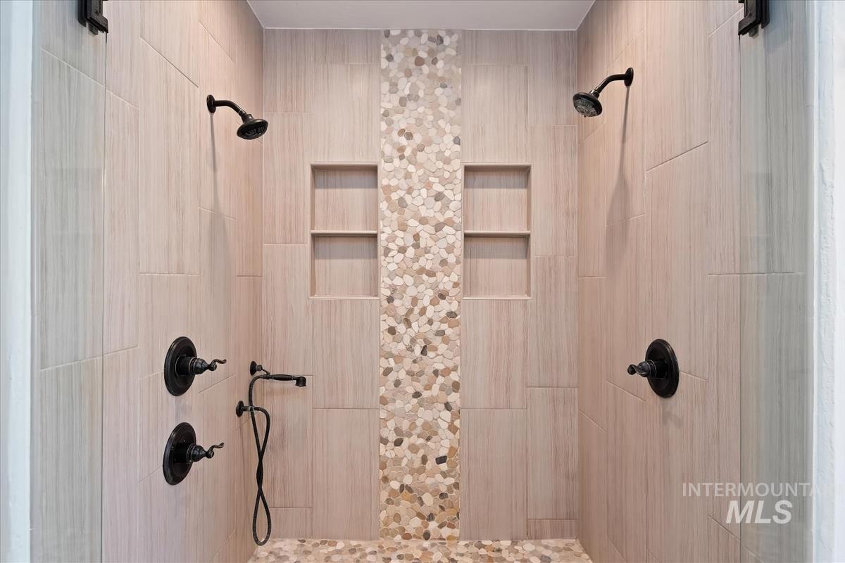 2417 Patch Ditch Road Homedale, ID 83628 - Photo 21 of 50 Full bathroom featuring a shower stall