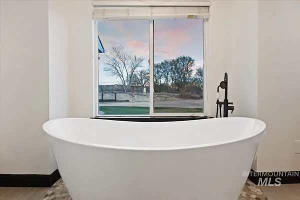 $749,900 | 2417 Patch Ditch Road, Homedale, ID 83628