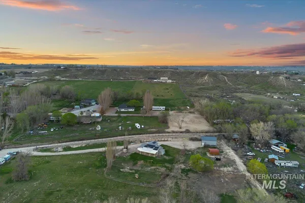 $749,900 | 2417 Patch Ditch Road, Homedale, ID 83628