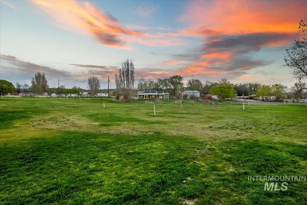 $749,900 | 2417 Patch Ditch Road, Homedale, ID 83628