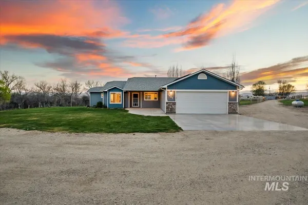 $749,900 | 2417 Patch Ditch Road, Homedale, ID 83628