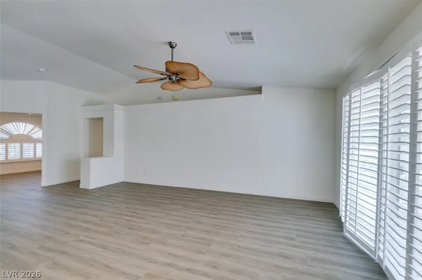 $1,950 | 8825 Fall Green Drive, Las Vegas, NV 89129