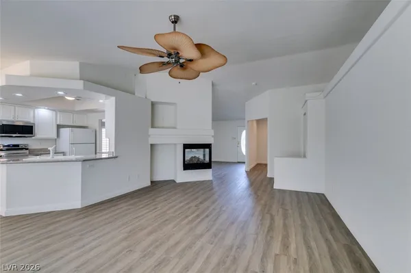 $1,950 | 8825 Fall Green Drive, Las Vegas, NV 89129