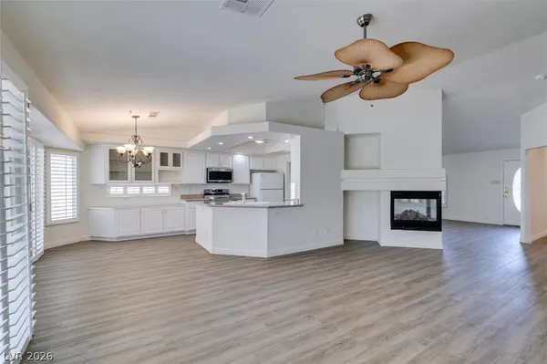 $1,950 | 8825 Fall Green Drive, Las Vegas, NV 89129