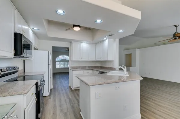 $1,950 | 8825 Fall Green Drive, Las Vegas, NV 89129