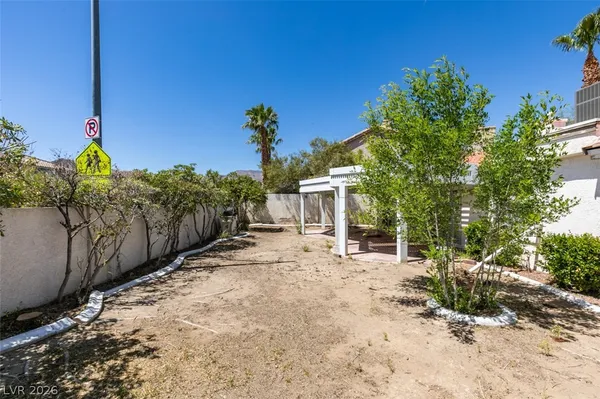 $1,950 | 8825 Fall Green Drive, Las Vegas, NV 89129