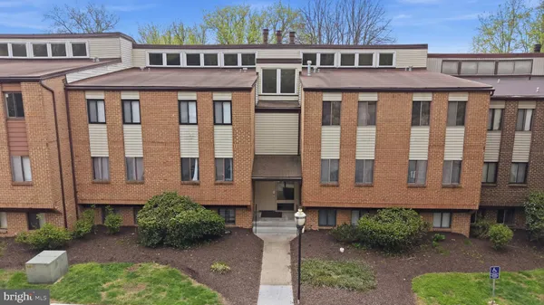 $199,000 | 7 Suntop Court, Unit 202, Baltimore, MD 21209