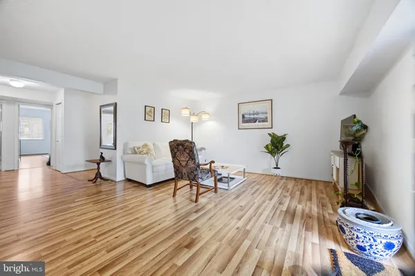 $199,000 | 7 Suntop Court, Unit 202, Baltimore, MD 21209