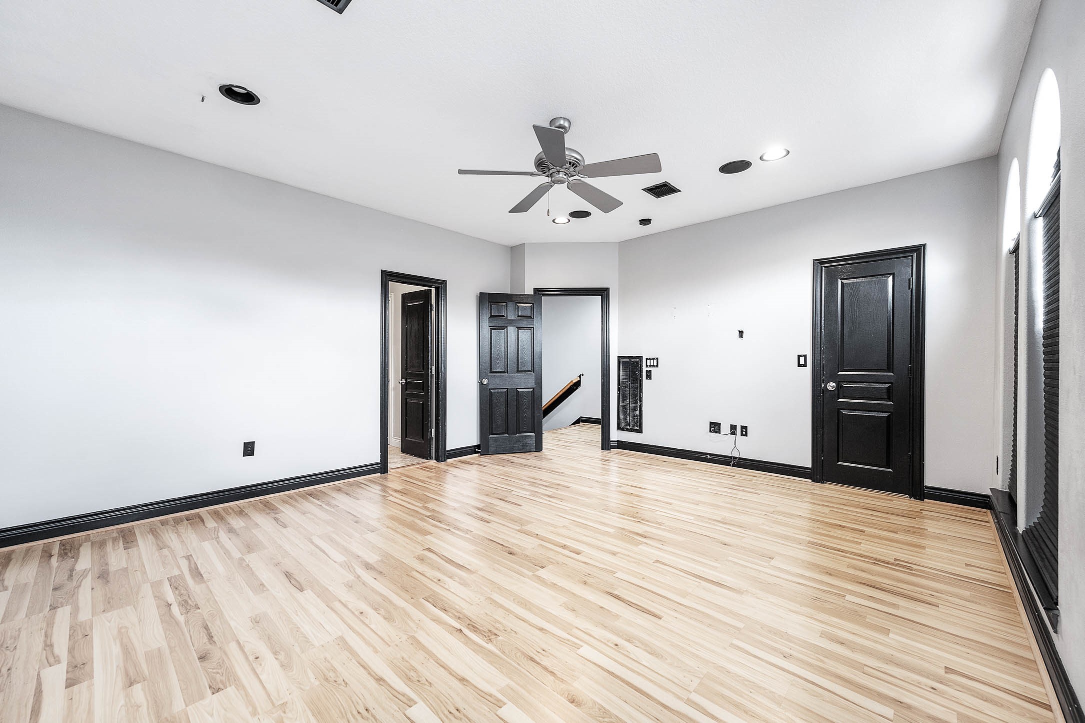 2503 Dallas Street Houston, TX 77003 - Photo 22 of 30 a view of empty room with wooden floor