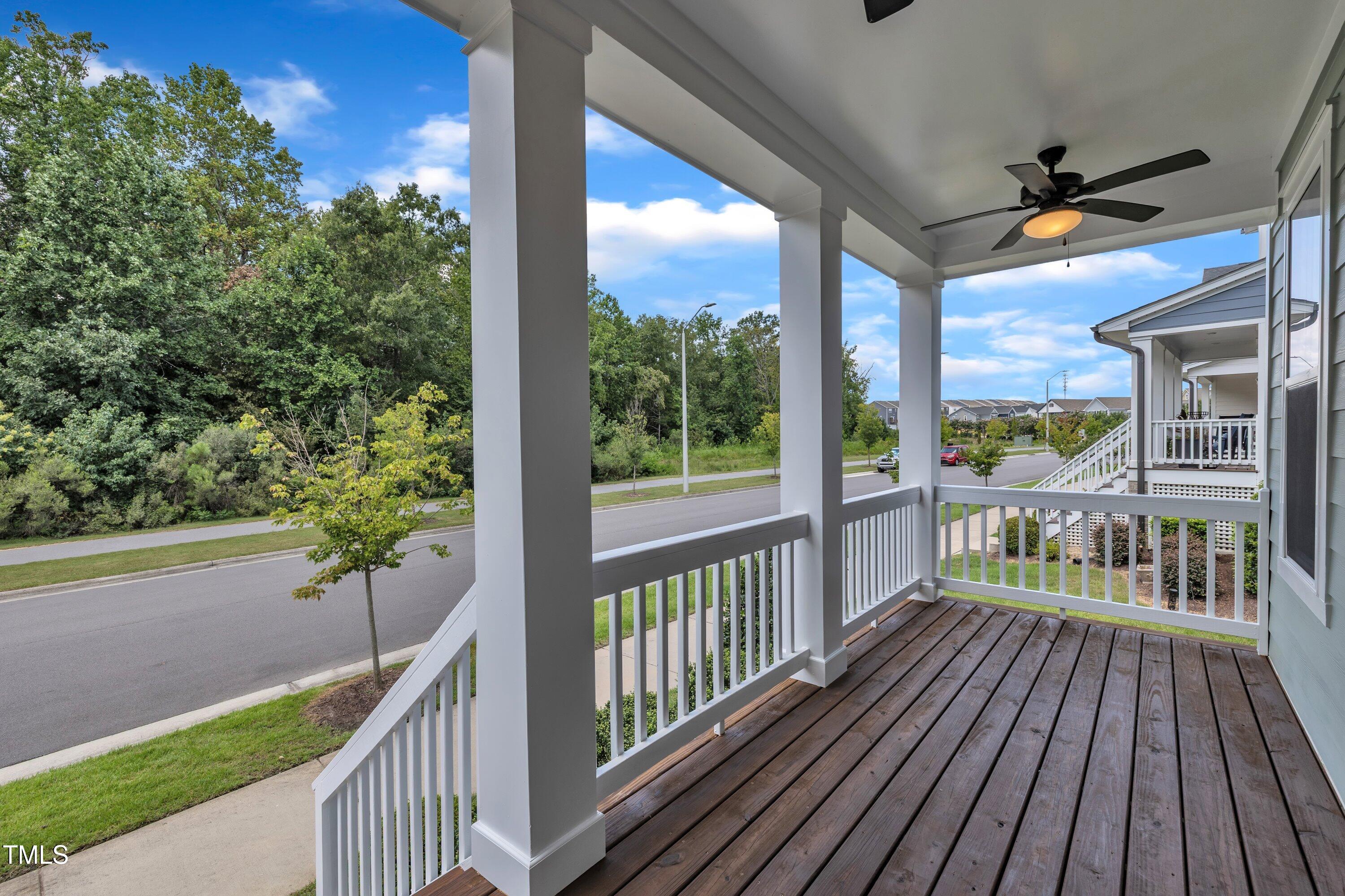 005-5220 Crescent Square-16