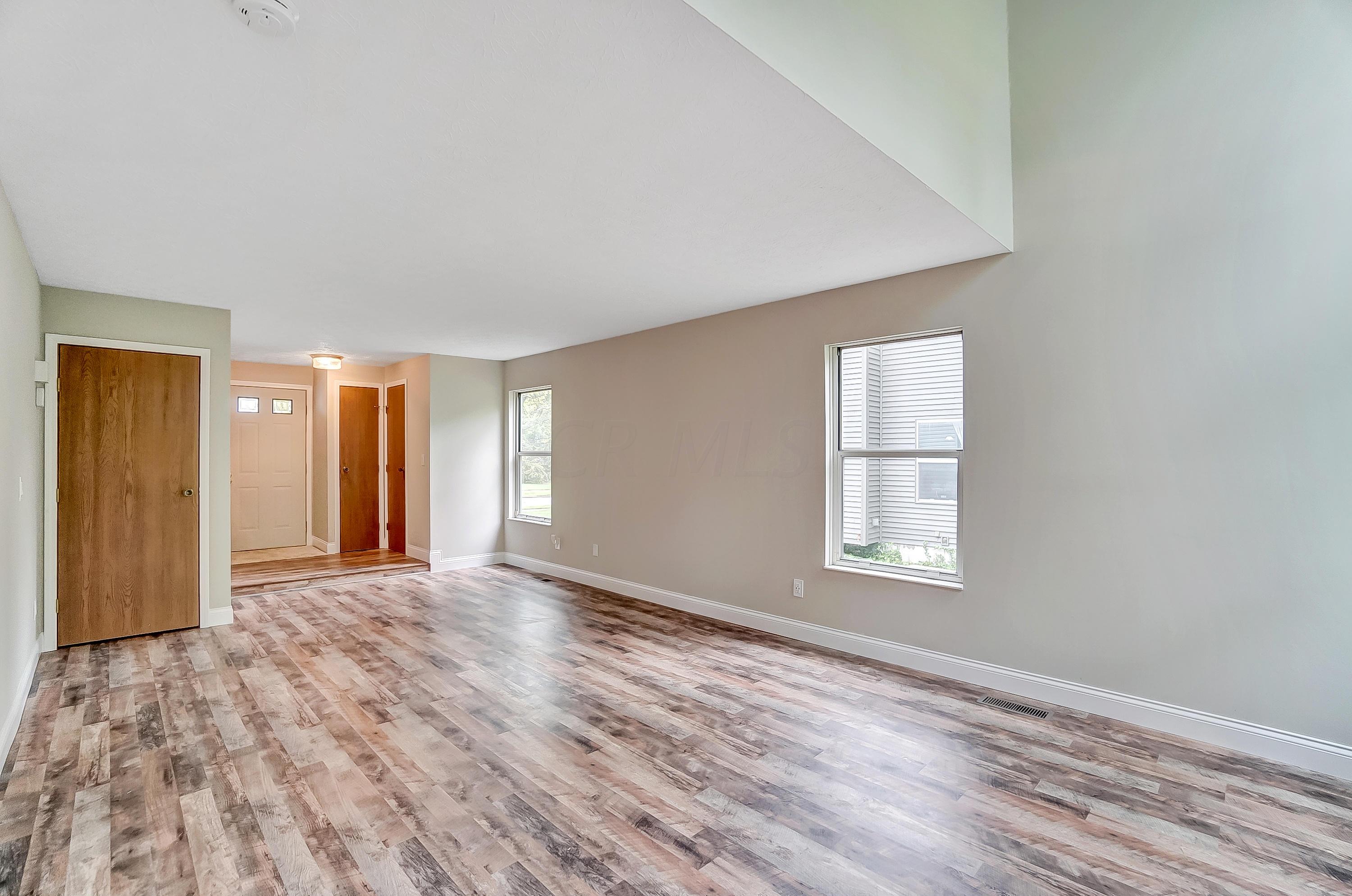 275 Ravine Ridge Drive North Powell, OH 43065 - Photo 6 of 38 Gallery Image 6