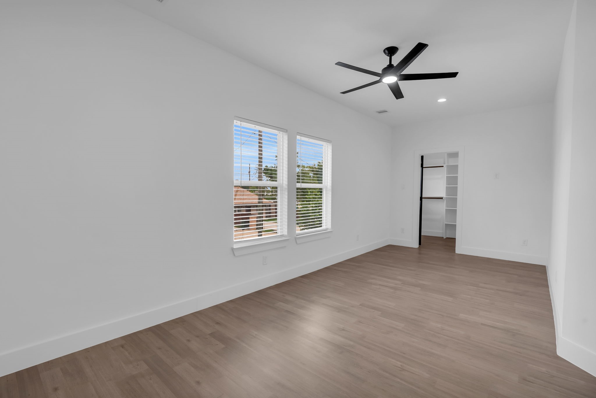 8136 Chateau Street Houston, TX 77028 - Photo 18 of 46