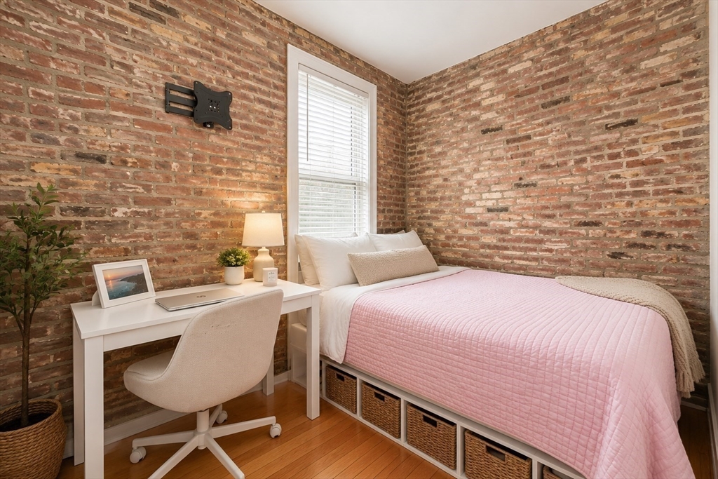 28-30 Cooper Street, Unit 1 Boston, MA 02113 - Photo 5 of 12