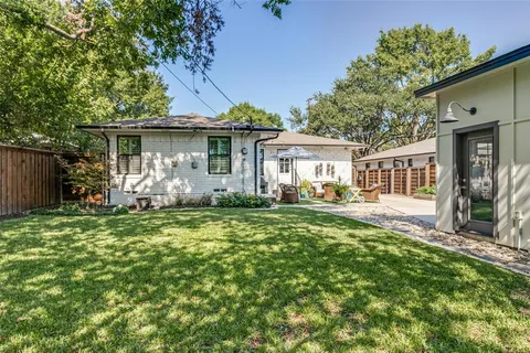 $699,500 | 6822 Trammel Drive, Dallas, TX 75214