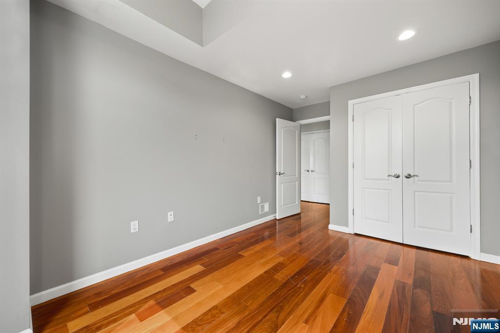 352 Gorge Road Cliffside Park, NJ 07010 - Photo 14 of 25