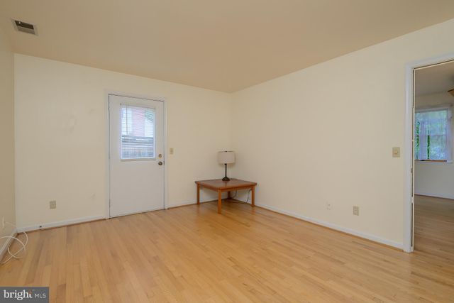 $812,000 | 5151 19th Road North, Arlington, VA 22205