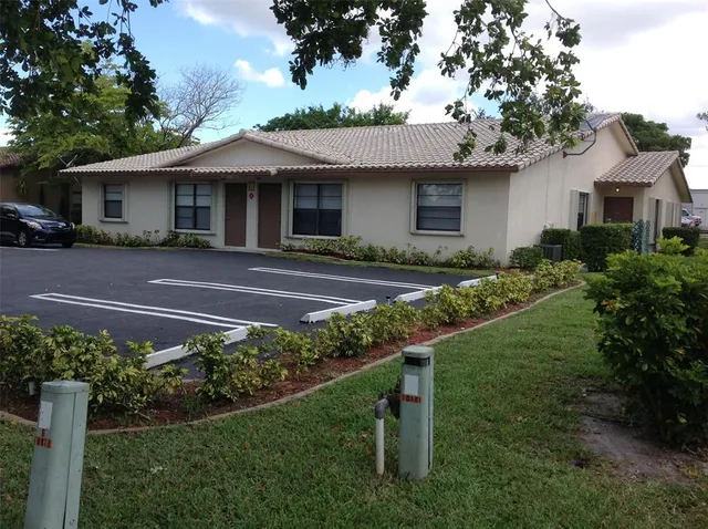 $1,795 | 10815 Northwest 45th Street, Coral Springs, FL 33065