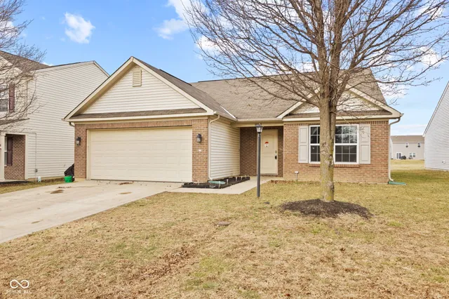 $235,000 | 10762 Tedder Lake Drive, Indianapolis, IN 46239