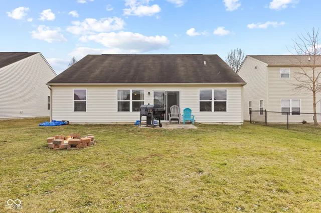 $235,000 | 10762 Tedder Lake Drive, Indianapolis, IN 46239