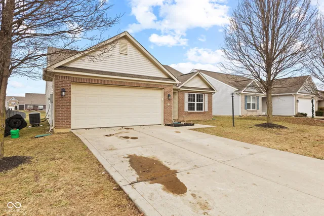 $235,000 | 10762 Tedder Lake Drive, Indianapolis, IN 46239