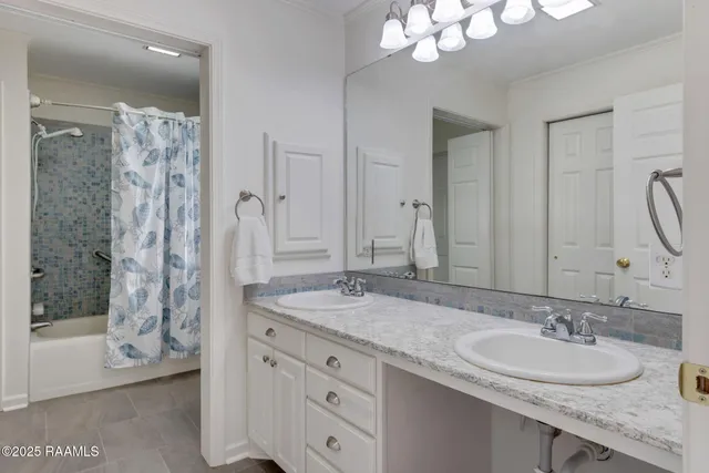 $295,000 | 1215 North State Street, Abbeville, LA 70510