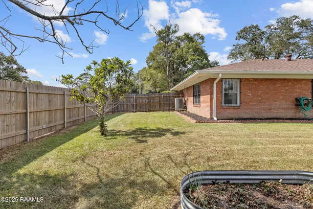 $295,000 | 1215 North State Street, Abbeville, LA 70510