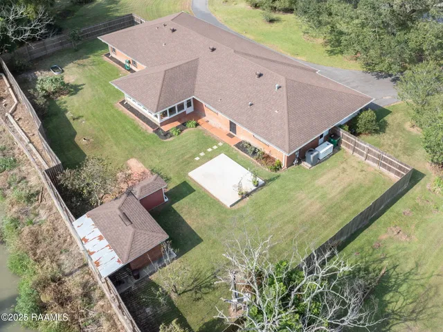 $295,000 | 1215 North State Street, Abbeville, LA 70510