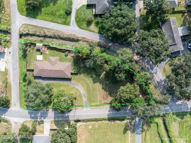 $295,000 | 1215 North State Street, Abbeville, LA 70510