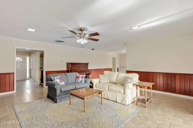 $295,000 | 1215 North State Street, Abbeville, LA 70510