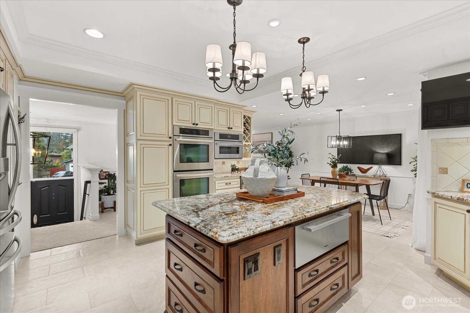 9424 235th Place Southwest Edmonds, WA 98020 - Photo 10 of 39