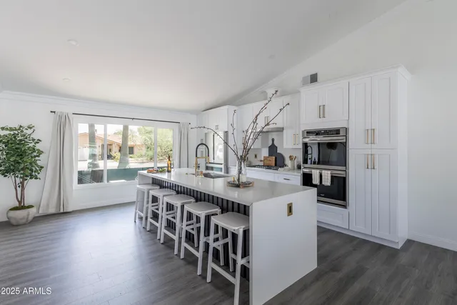 $6,495 | 8702 East Clarendon Avenue, Scottsdale, AZ 85251