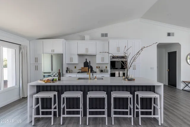 $6,495 | 8702 East Clarendon Avenue, Scottsdale, AZ 85251