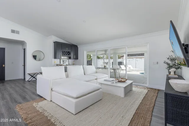 $6,495 | 8702 East Clarendon Avenue, Scottsdale, AZ 85251