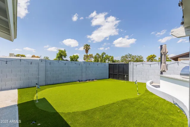 $6,495 | 8702 East Clarendon Avenue, Scottsdale, AZ 85251