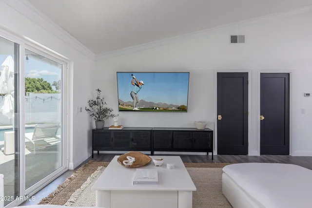 $6,495 | 8702 East Clarendon Avenue, Scottsdale, AZ 85251