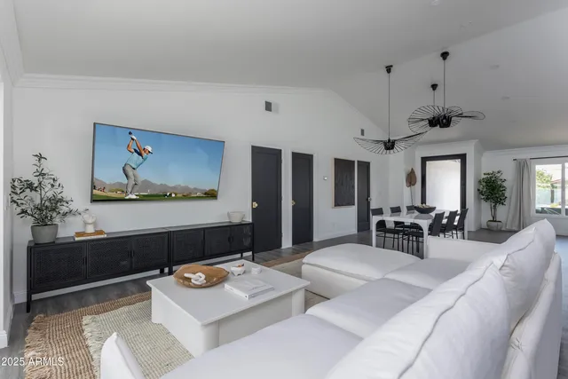 $6,495 | 8702 East Clarendon Avenue, Scottsdale, AZ 85251