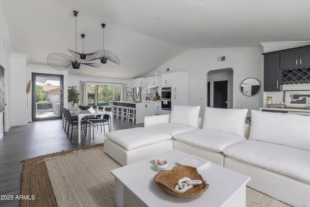 $6,495 | 8702 East Clarendon Avenue, Scottsdale, AZ 85251