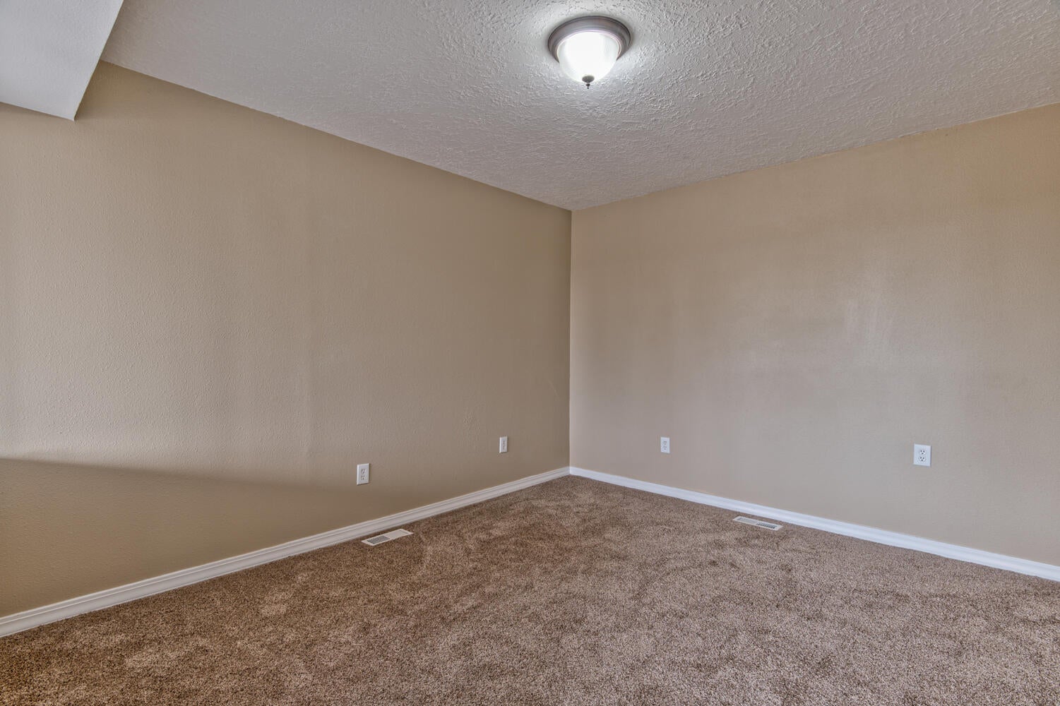 2101 Southwest Locust Way Madras, OR 97741 - Photo 41 of 50 Office