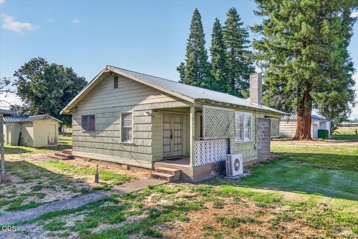4082 Table Rock Road Central Point, OR 97502 - Photo 18 of 35
