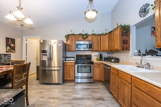 $255,000 | 5819 Jackie Lane, Indianapolis, IN 46221