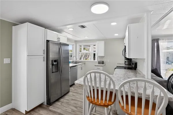 $1,750 | 125 Kim Drive, Unit 125, Naples, FL 34104