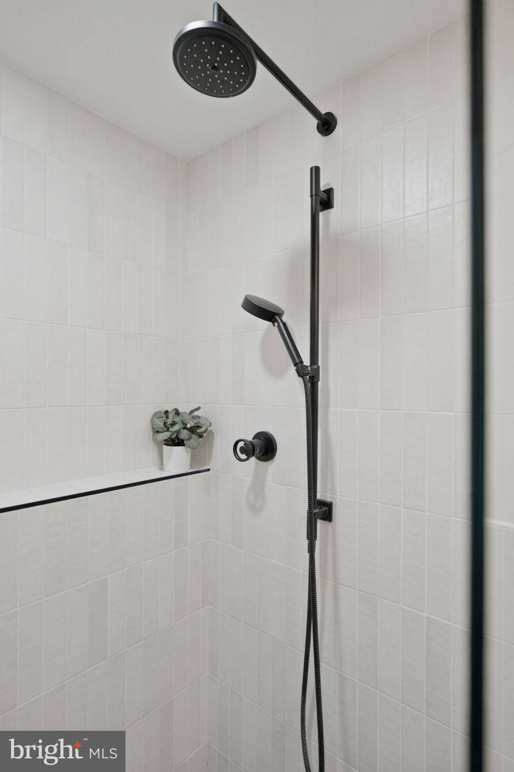3287 Sutton Place Northwest, Unit D Washington, DC 20016 - Photo 20 of 95