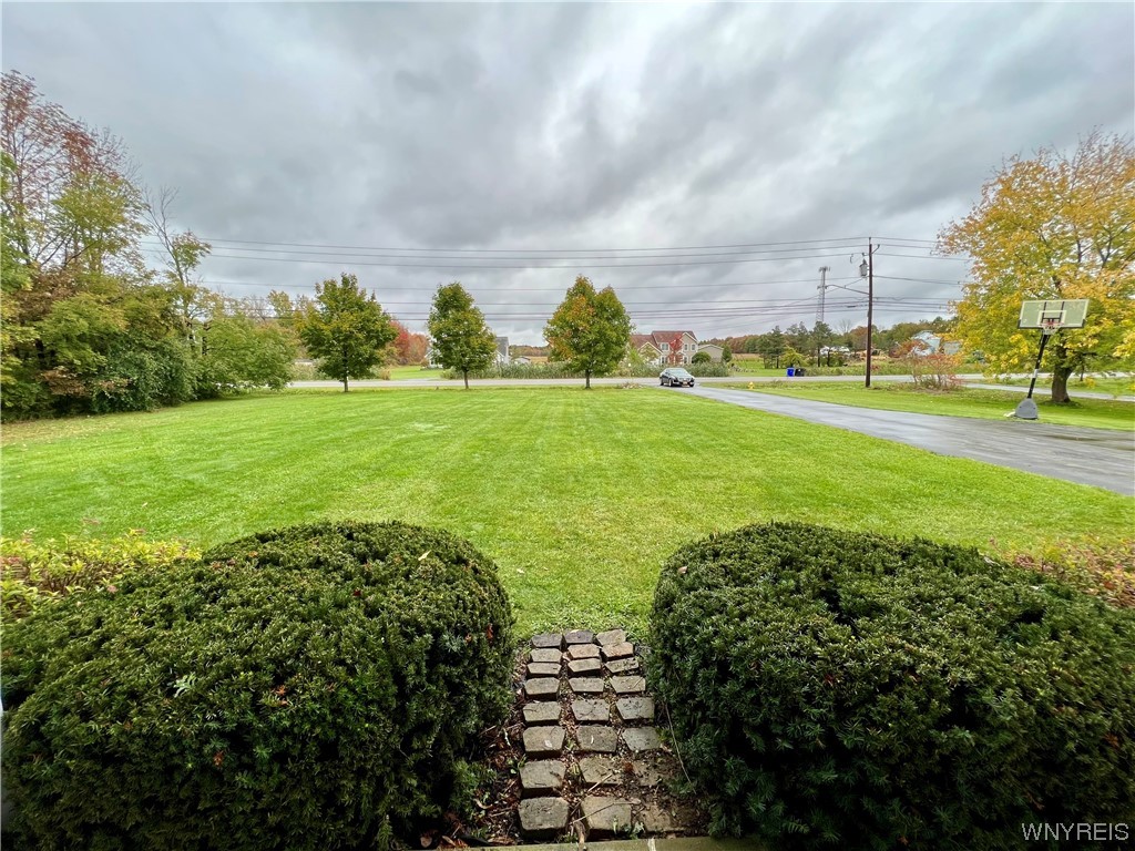 446 Town Line Road Lancaster, NY 14086 - Photo 7 of 47