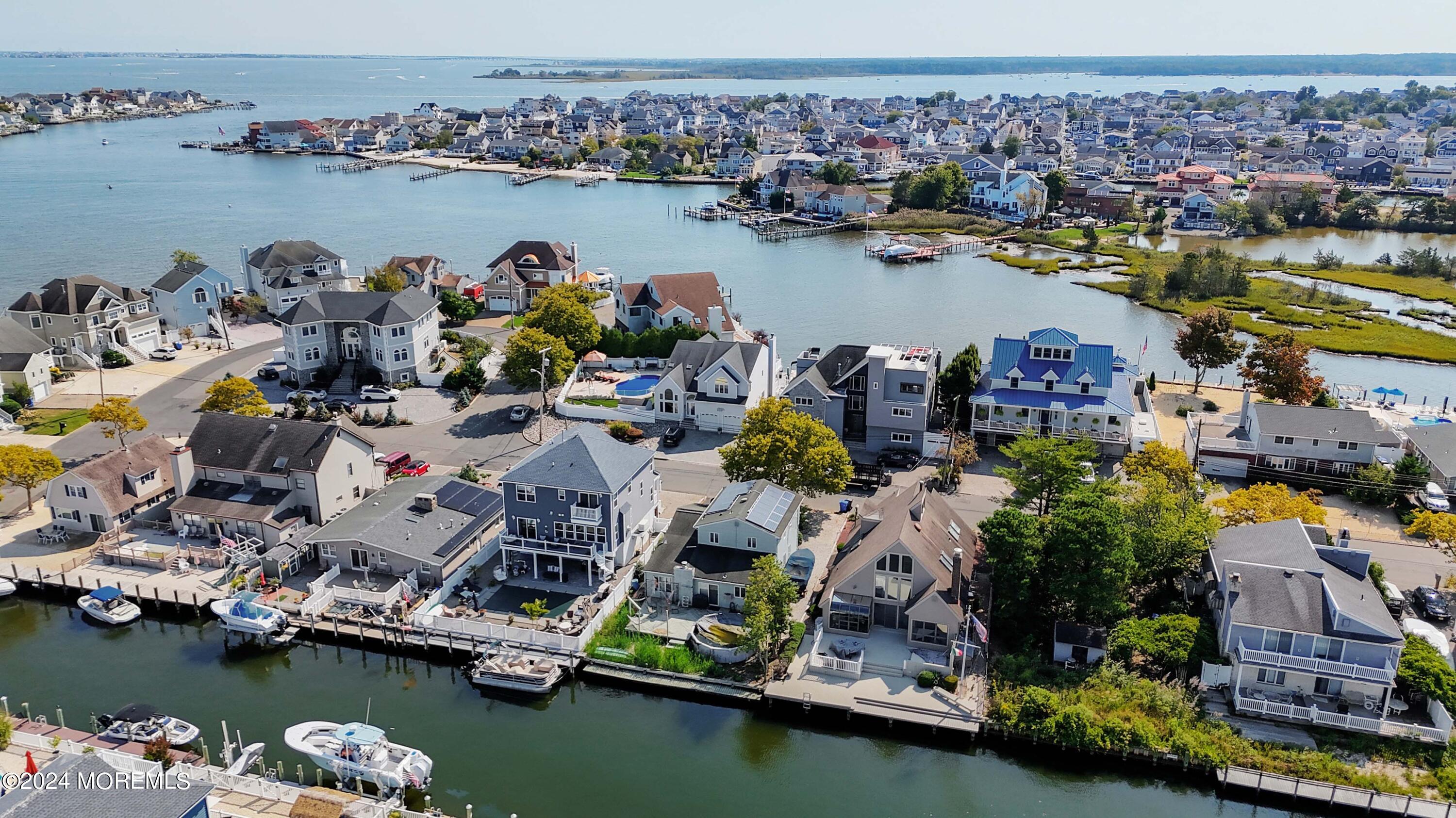 27 Sunrise Way Toms River, NJ 08753 - Photo 6 of 28 DJI_20240914144842_0650_D_1_D_2_D_3_D_4_